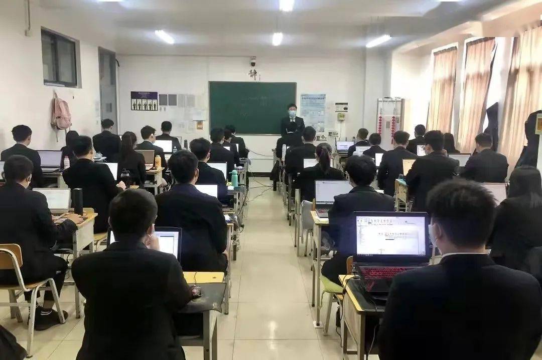 八維教育培訓學校大數據專業(yè)