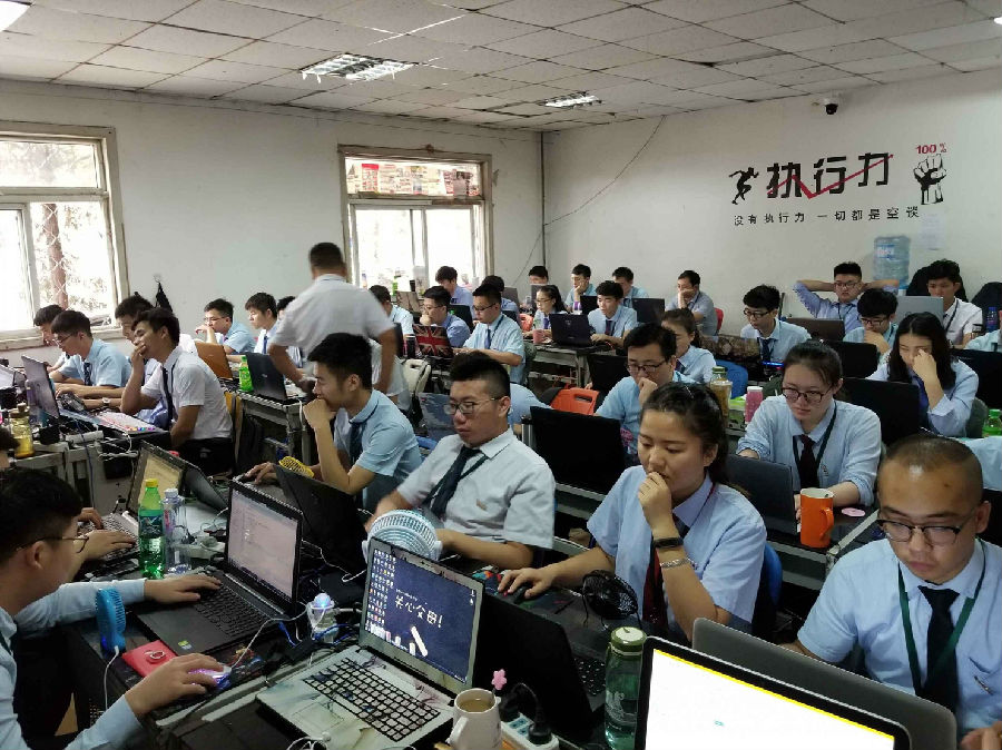 八維集團(tuán)創(chuàng)新教育引領(lǐng)未來(lái)培養(yǎng)四大素質(zhì)性人才