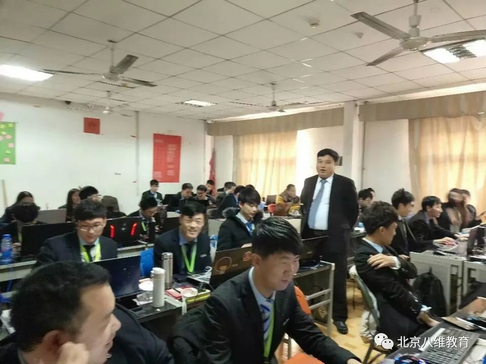 八維教育培訓(xùn)學(xué)校運(yùn)營管理專業(yè)專注于運(yùn)營管理人才培養(yǎng)
