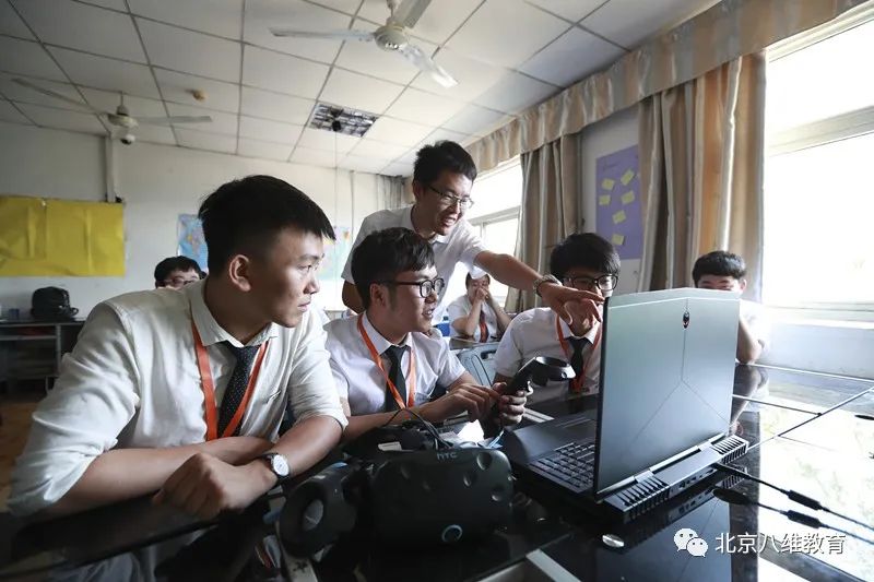 八維教育培訓(xùn)學校游戲開發(fā)專業(yè)專注于原生游戲設(shè)計培養(yǎng)