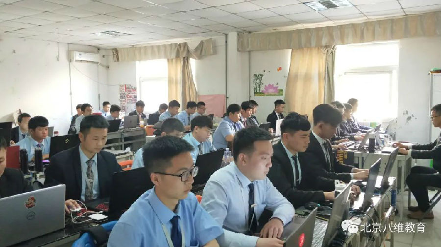 加入八維教育網絡工程專業成為高端網絡安全技術人才