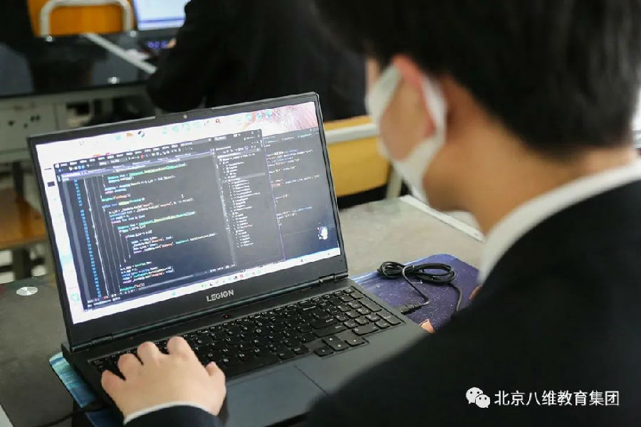 八維學(xué)院web前端培訓(xùn)分享|學(xué)web前端開發(fā)需要什么基礎(chǔ)