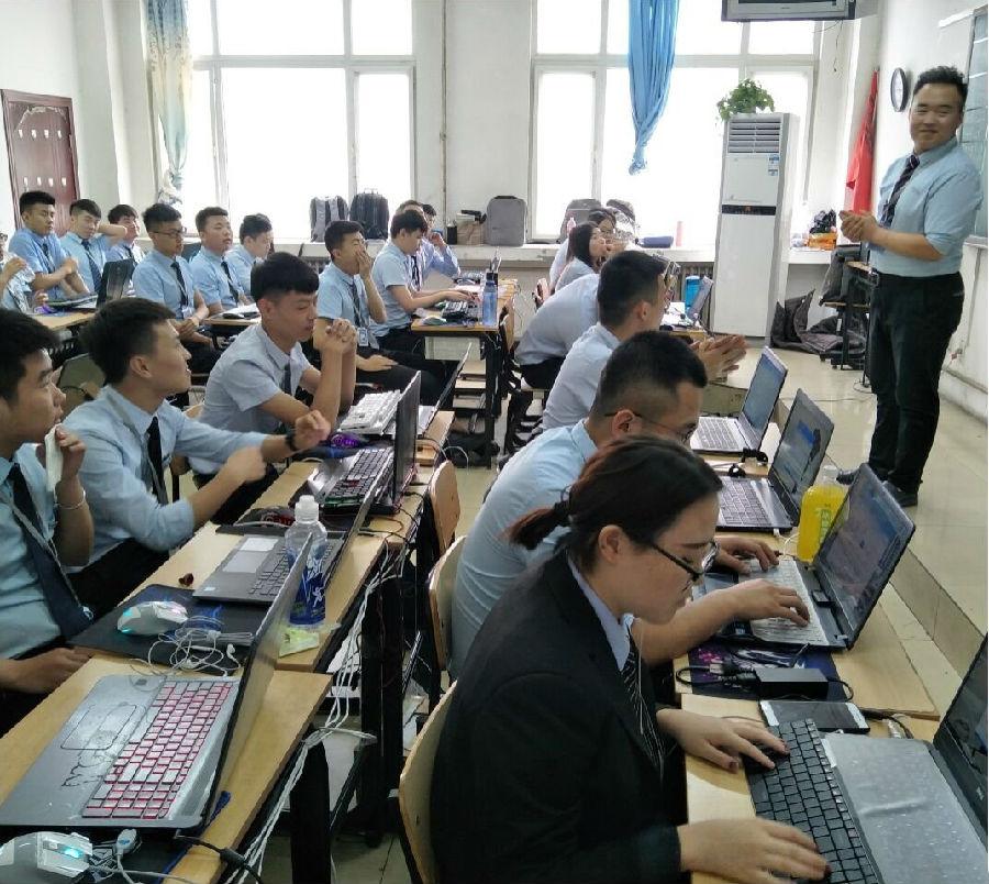 八維學校移動通信專業全力為同學們打造高端高職位