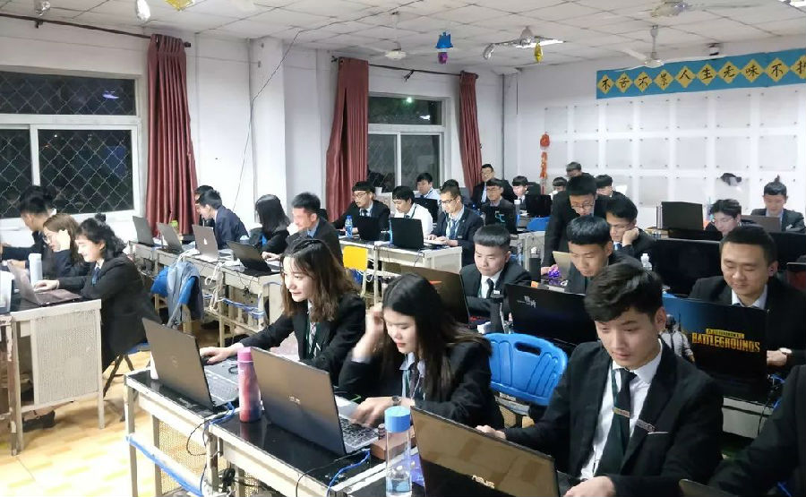 八維學校WEB前端開發工程師培訓致力于打造高端IT職業人才