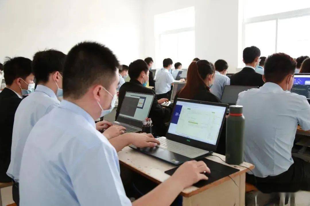 八維學校網絡營銷專業專注于運營技術人才培養