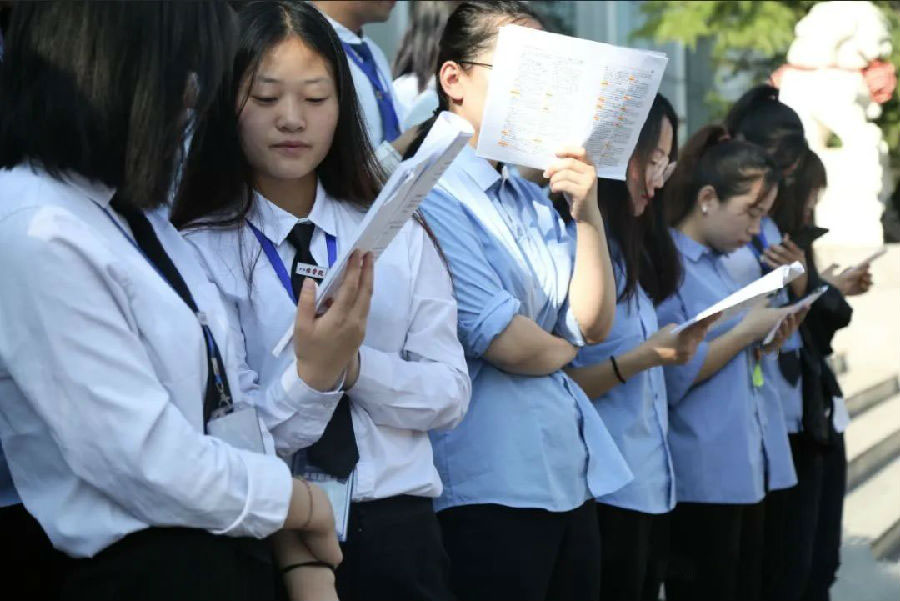 八維學校搭建數字化教學平臺培養云計算專業人才