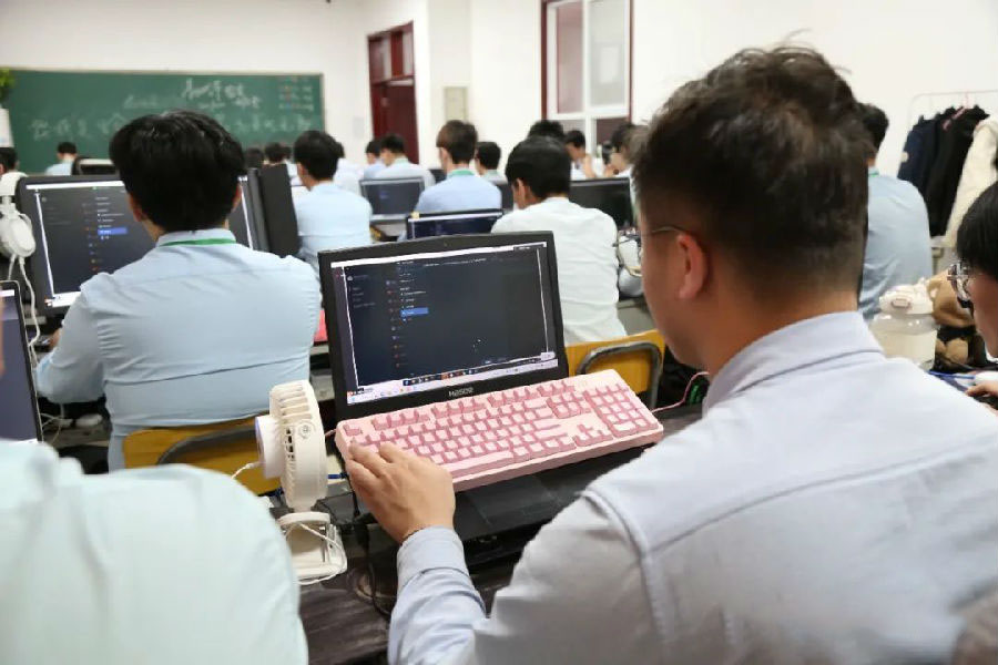 八維學院開展云計算專業課程培訓讓學子擁有職業競爭力