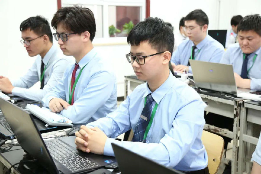 八維學院提升學生綜合能力帶你走進數字化時代