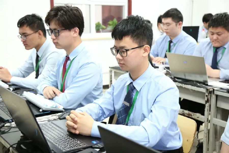 八維集團結合實際產業需求打造行業優秀專業人才