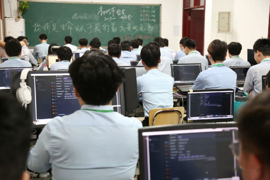 八維學校解讀程序員就業市場密碼培養未來的頂級程序員