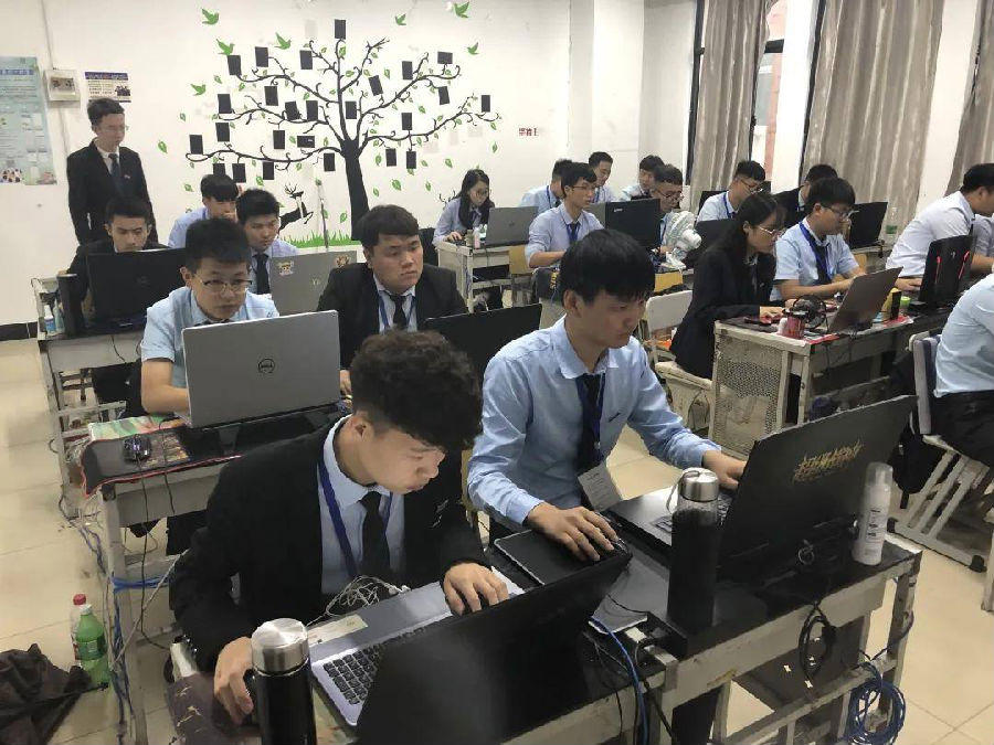 八維學校探索智能編程領(lǐng)域助力你開啟高端職業(yè)生涯