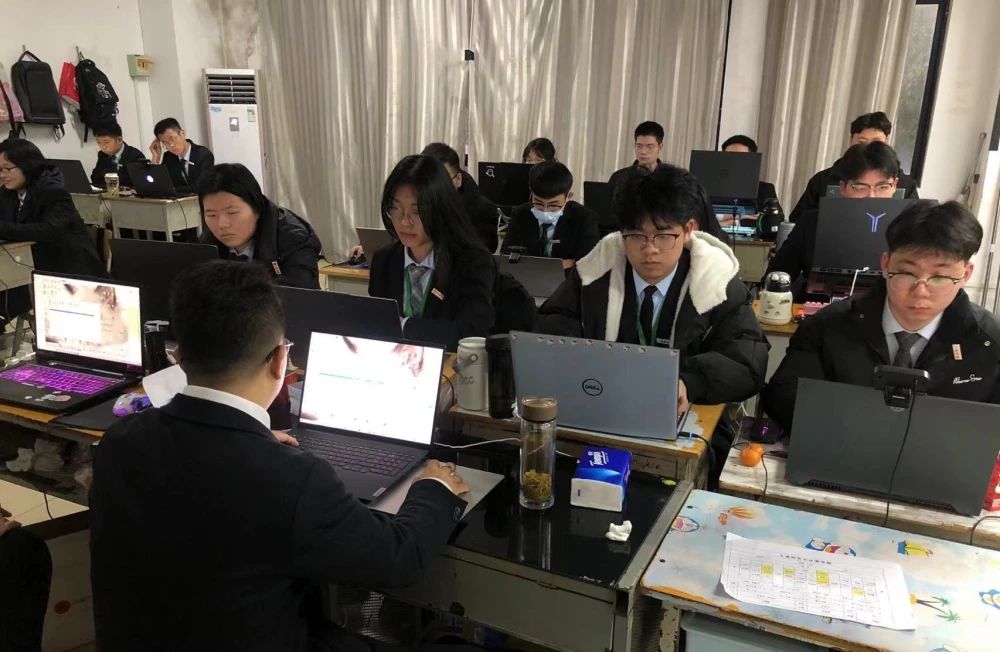 八維職業學校python培訓