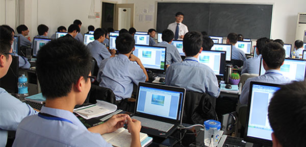 八維職業學校Python編程工程師培訓課程