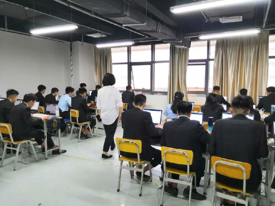 八維學(xué)校軟件測試工程師課程讓你通往IT精英之路告別就業(yè)焦慮