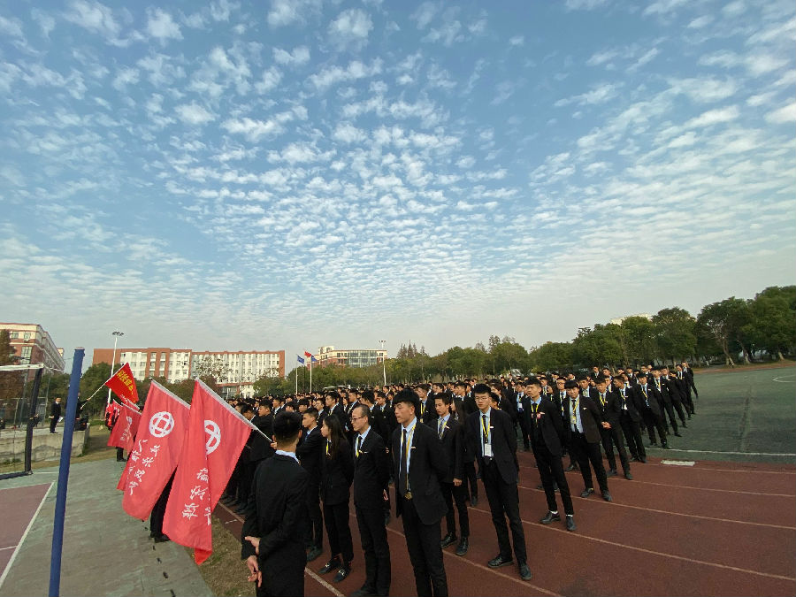 八維職業(yè)學(xué)校打造高端互聯(lián)網(wǎng)課程開啟未來職場(chǎng)逆襲生涯