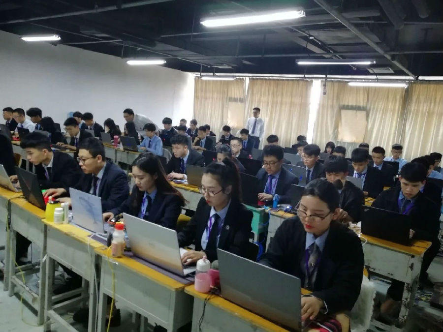 八維職業學校IT技術培訓老師水平揭秘究竟能帶給我們什么