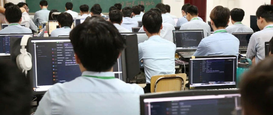 八維教育：選對(duì)專業(yè)就成功一半！