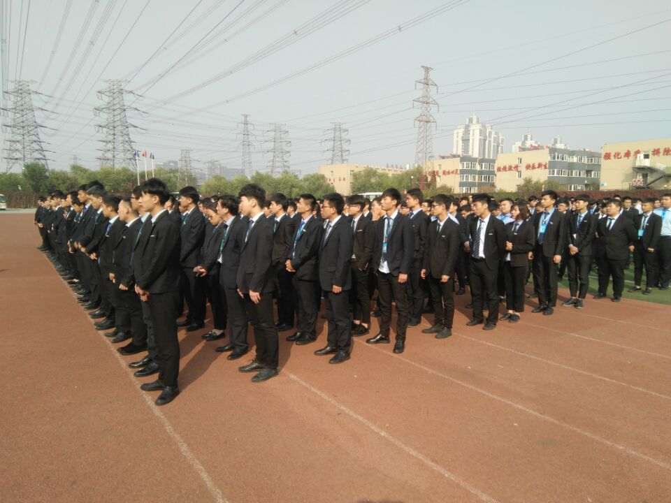 八維學(xué)校創(chuàng)新教學(xué)模式用數(shù)字化技術(shù)改變學(xué)子職業(yè)生涯