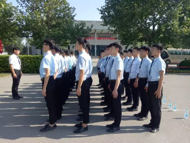 八維教育特色班級(jí)引領(lǐng)技術(shù)潮流塑造行業(yè)精英