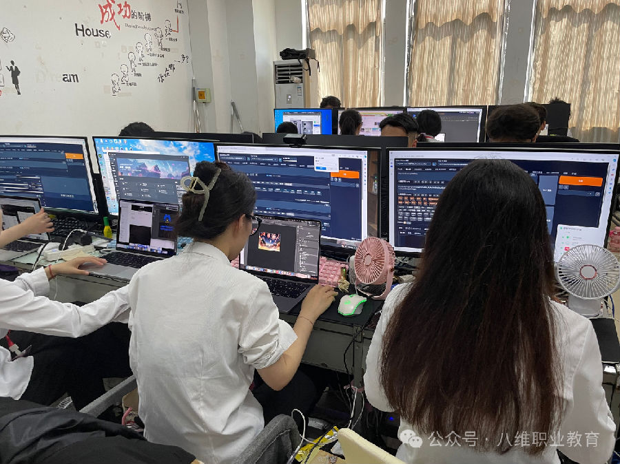 八維職業(yè)學(xué)校上海傳媒AIGC專業(yè)五大優(yōu)勢(shì)助力學(xué)子優(yōu)質(zhì)就業(yè)