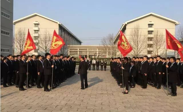 八維教育打造時(shí)代所需的數(shù)字化IT信息技術(shù)技能精英