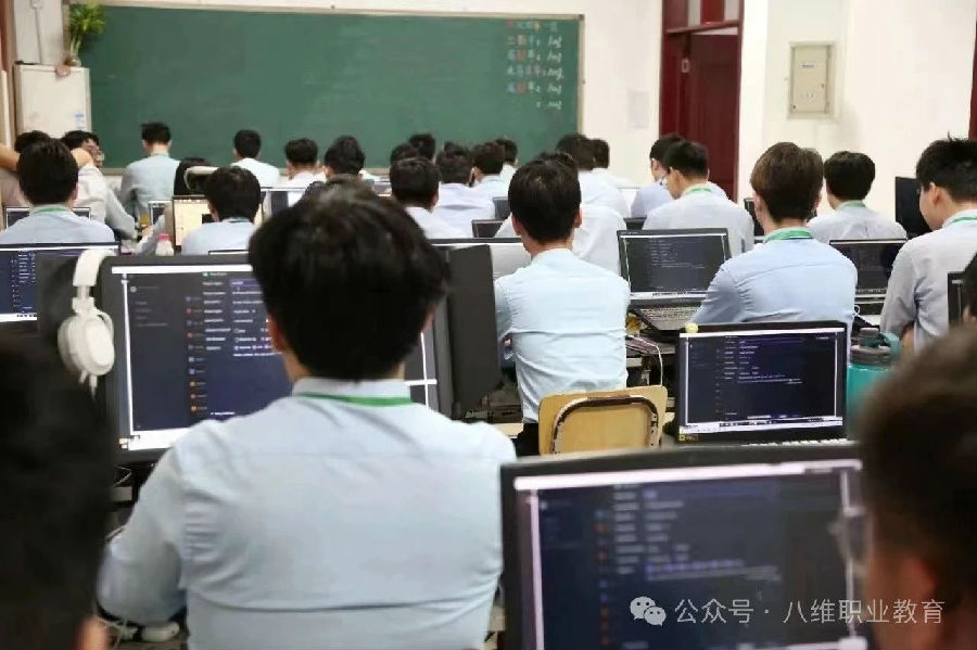 江蘇宿遷八維教育數(shù)字技術(shù)浪潮的領(lǐng)航者引領(lǐng)未來(lái)科技精英之路