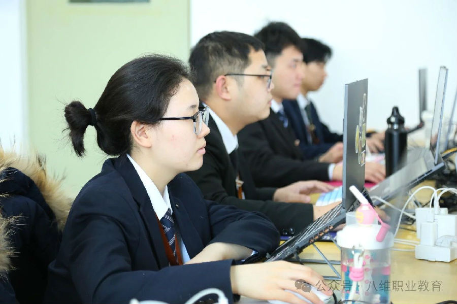 八維職業學校解鎖數字技術未來鑄就數字技術精英