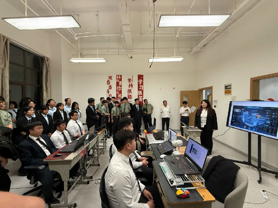 八維職業學校領航前沿數字技術開創未來職場精英新輝煌