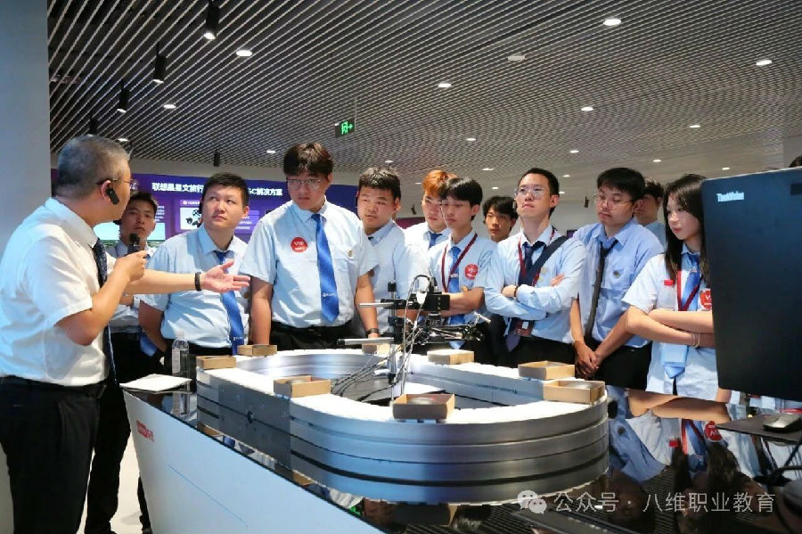八維職業學校引領科技領域新潮流打造未來科技精英的搖籃