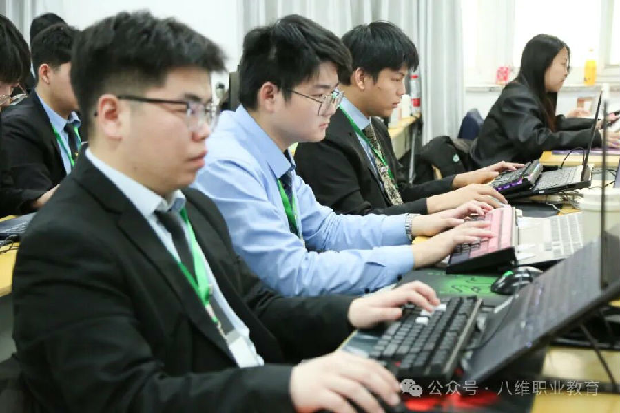 八維職業學校以心育薪優質就業碩果閃耀金秋