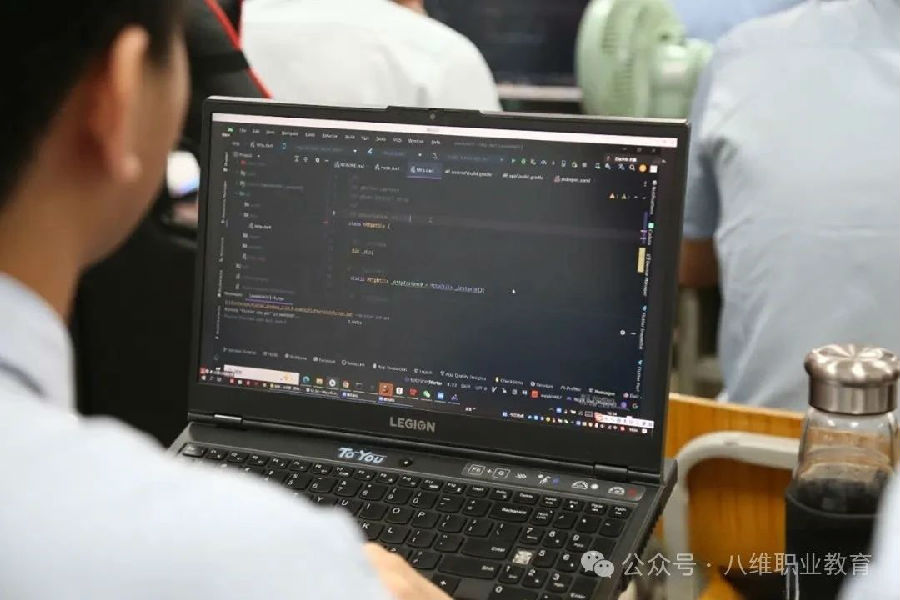 八維學校java課程：掌握編程之魂，鑄就未來科技精英！