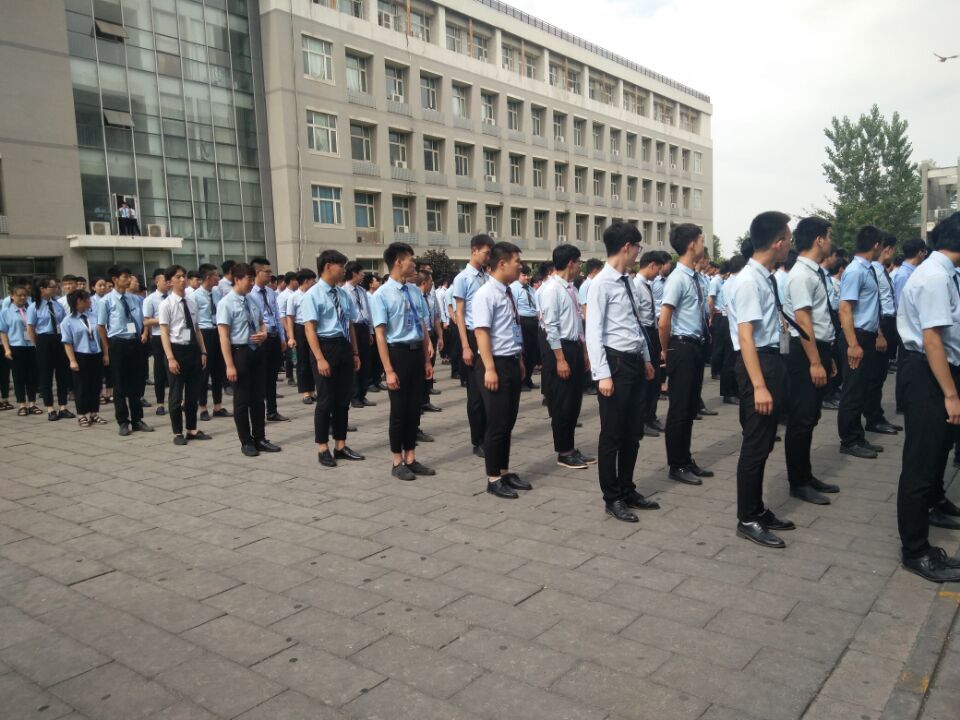 八維教育駕馭數字風暴，引領教育未來數字技術新篇章！