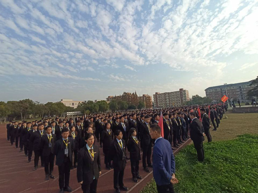 八維職業學校數字技術教學:優勢顯著,引領數字技能教育新潮流!