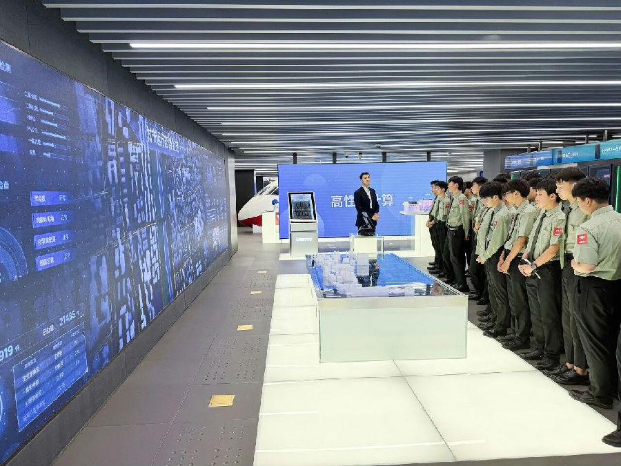 八維職業學校：探索前沿數字技術專業硬核實力，開啟優質數字人生！